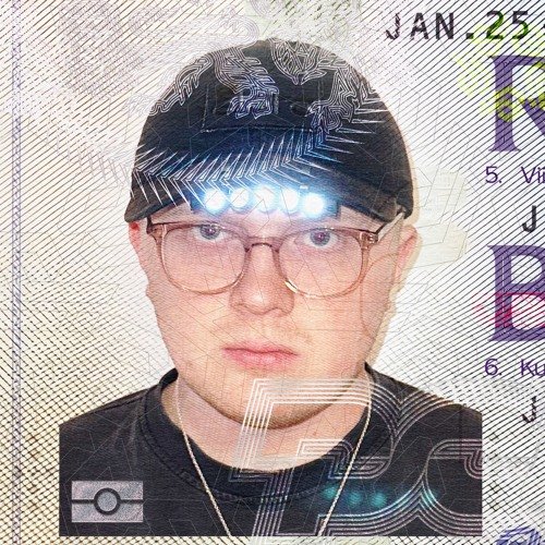 umru passport photo with a light on his hide